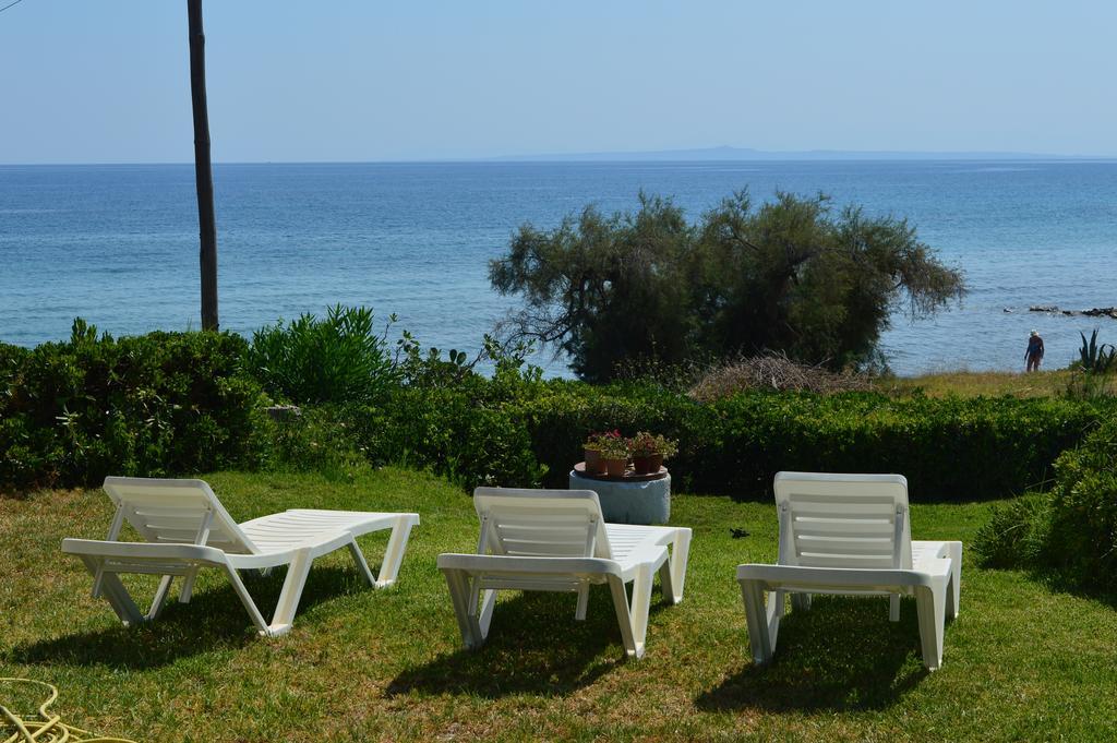 Beach Bungalows Kypseli الغرفة الصورة