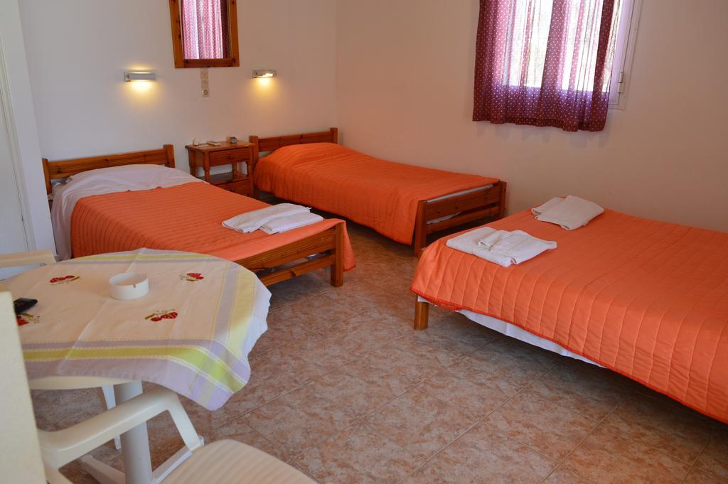Beach Bungalows Kypseli الغرفة الصورة
