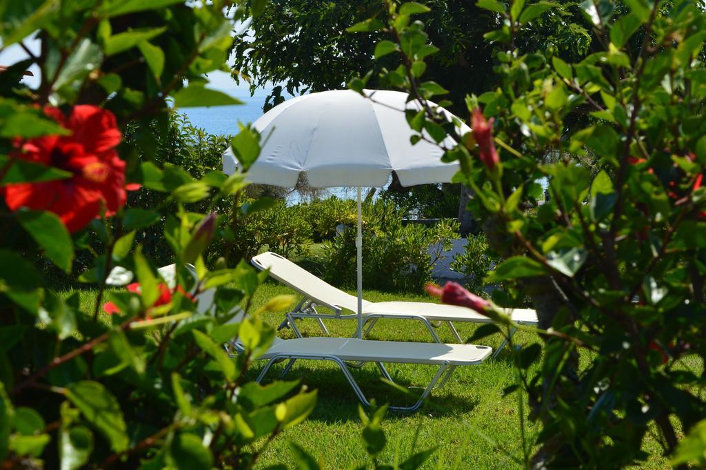 Beach Bungalows Kypseli الغرفة الصورة